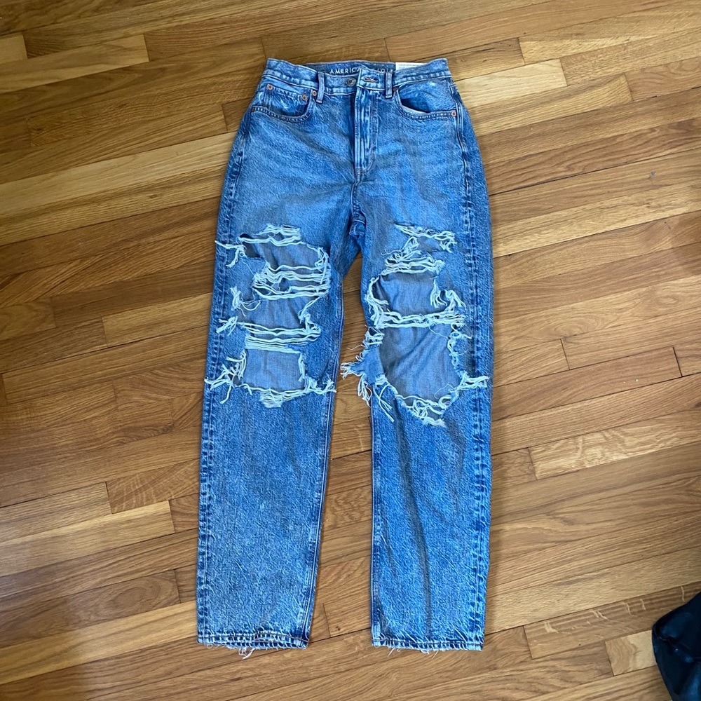 American Eagle exclusive baggy jeans